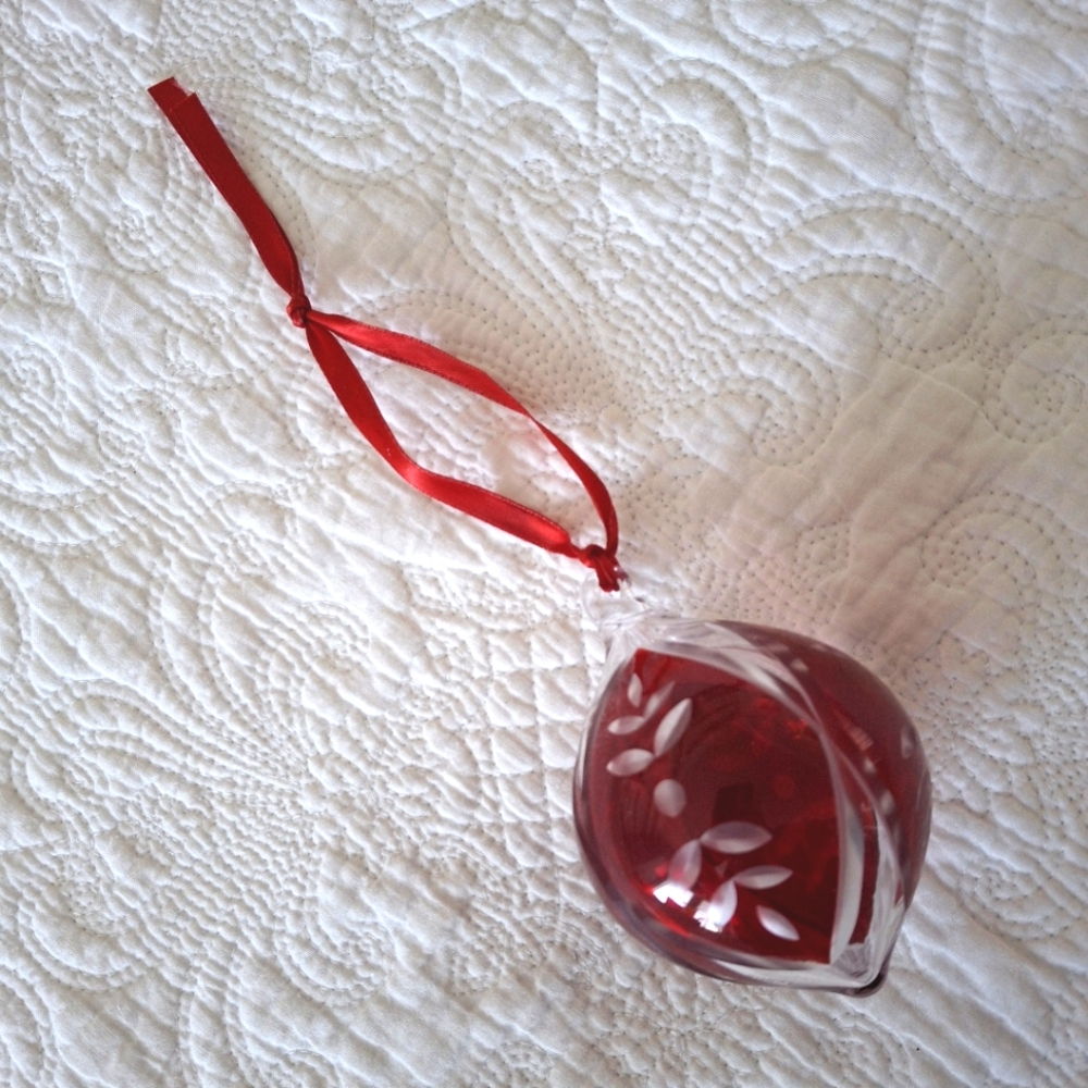 Lenox Crimson Splendor Ornament - Picture 2 of 7